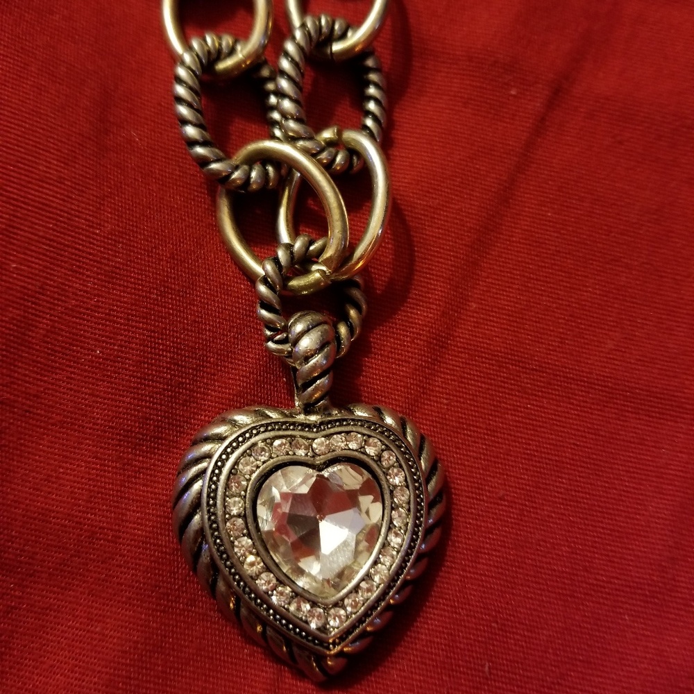 2/$12 🤩 HEART SILVER AND GOLD SET
